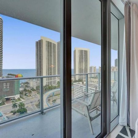 Amazing Apartments At H Beach House ฮอลลีวูด ภายนอก รูปภาพ