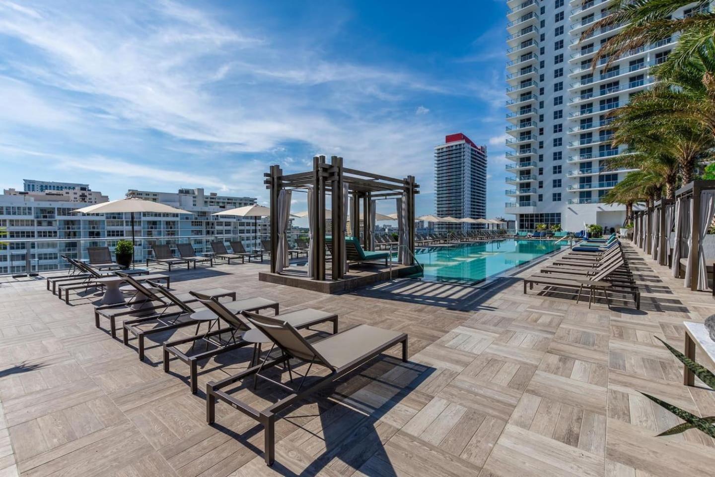 Amazing Apartments At H Beach House ฮอลลีวูด ภายนอก รูปภาพ