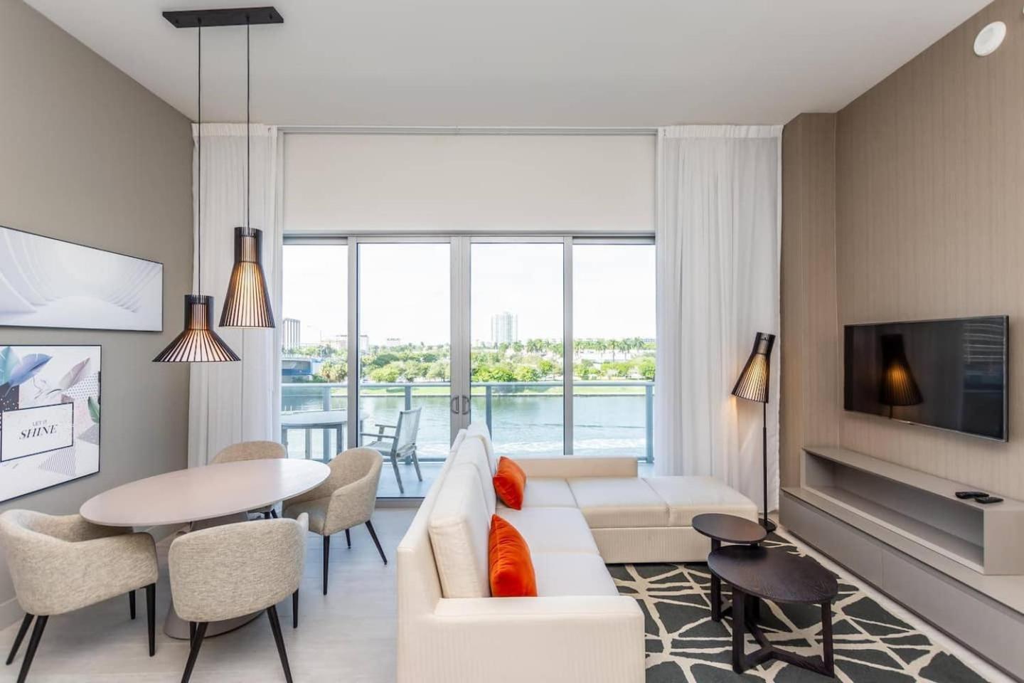 Amazing Apartments At H Beach House ฮอลลีวูด ภายนอก รูปภาพ