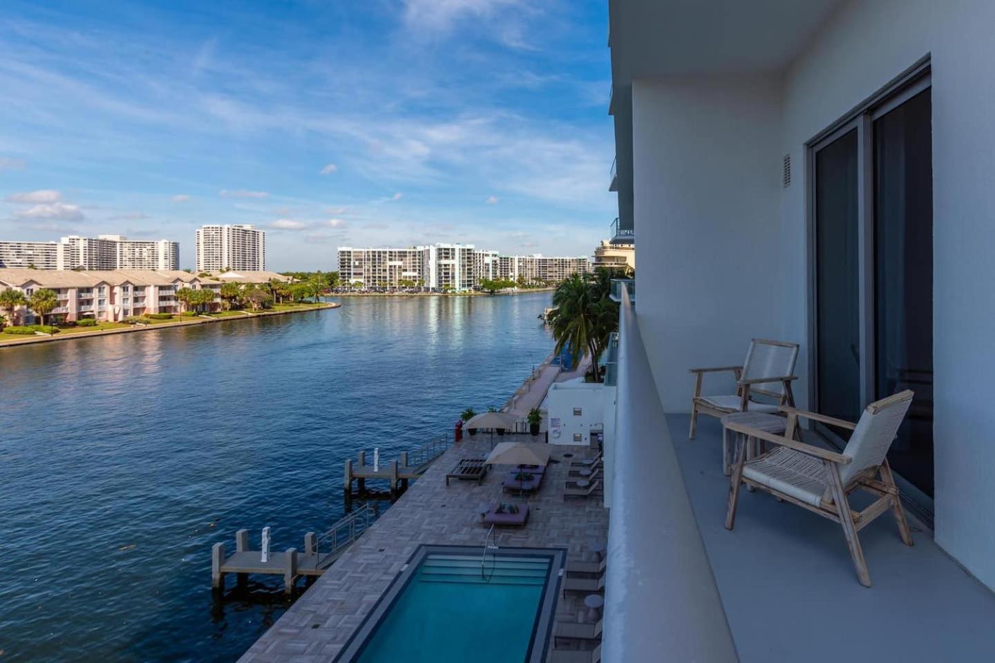 Amazing Apartments At H Beach House ฮอลลีวูด ภายนอก รูปภาพ