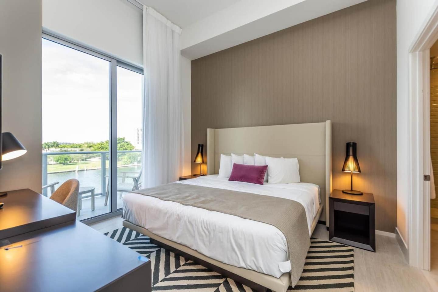 Amazing Apartments At H Beach House ฮอลลีวูด ภายนอก รูปภาพ