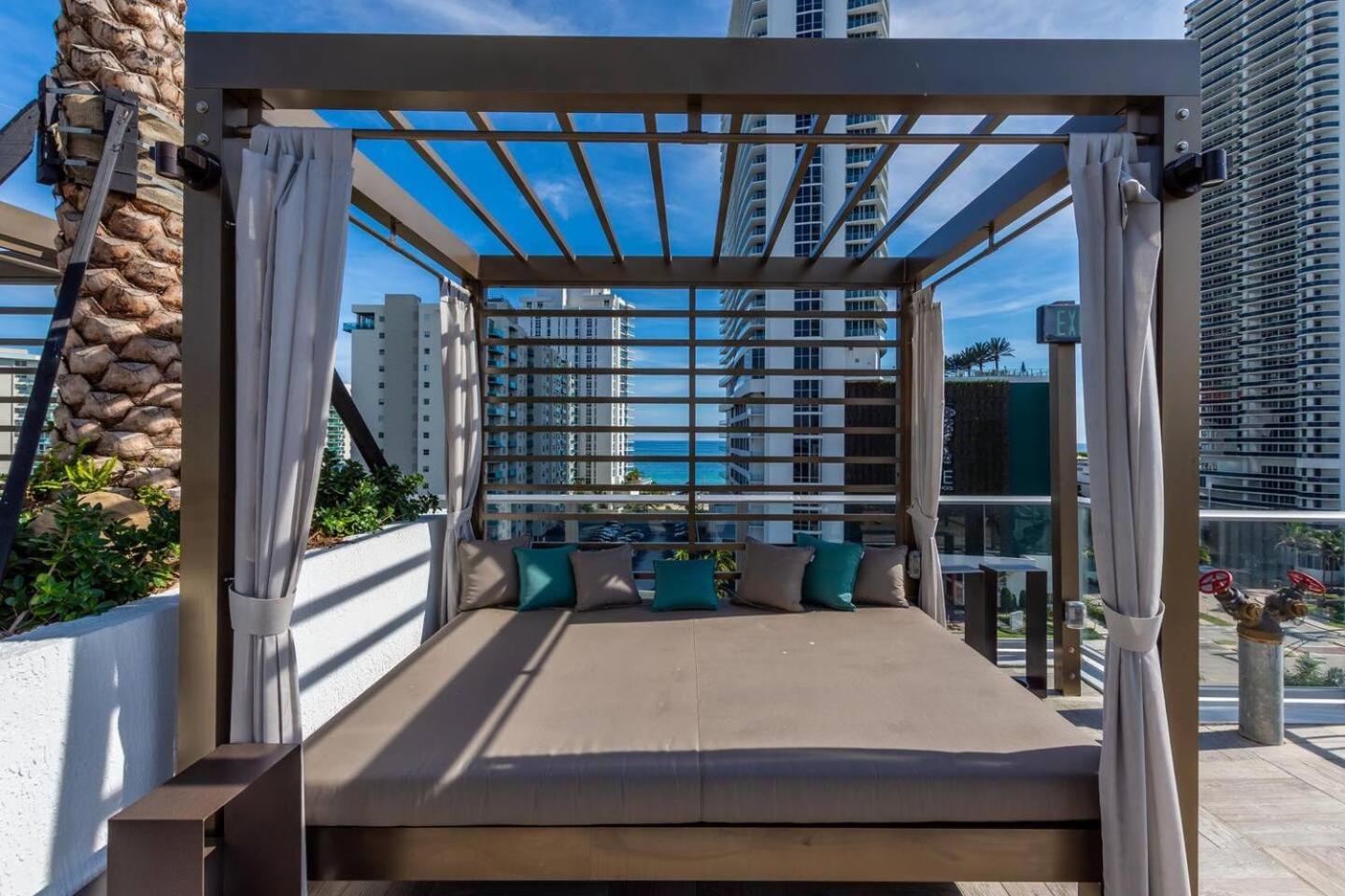 Amazing Apartments At H Beach House ฮอลลีวูด ภายนอก รูปภาพ