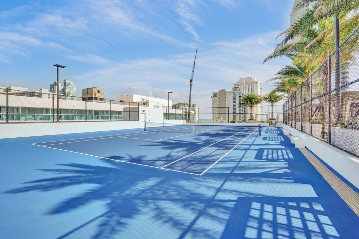 Amazing Apartments At H Beach House ฮอลลีวูด ภายนอก รูปภาพ