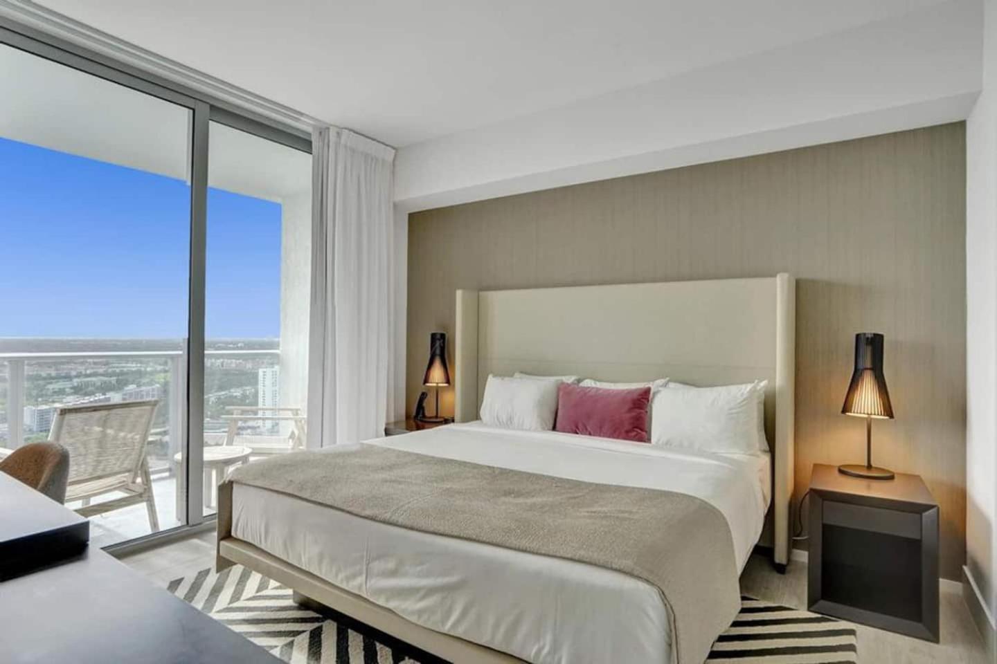 Amazing Apartments At H Beach House ฮอลลีวูด ภายนอก รูปภาพ