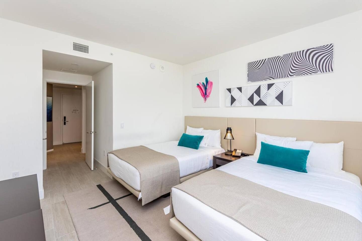 Amazing Apartments At H Beach House ฮอลลีวูด ภายนอก รูปภาพ