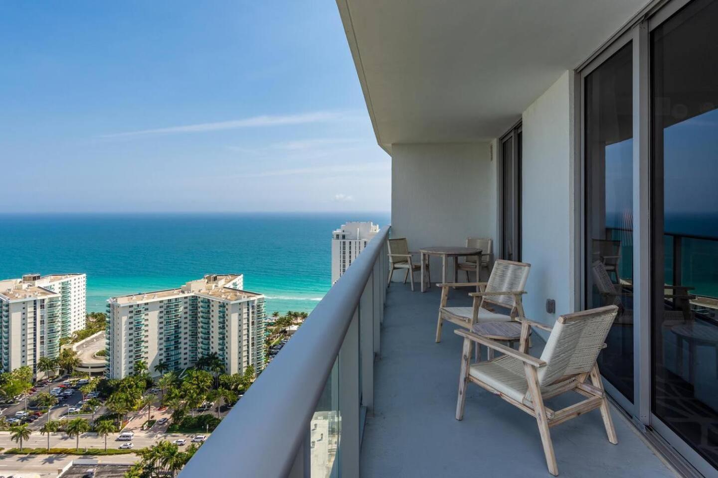 Amazing Apartments At H Beach House ฮอลลีวูด ภายนอก รูปภาพ