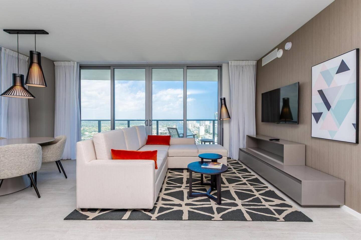 Amazing Apartments At H Beach House ฮอลลีวูด ภายนอก รูปภาพ