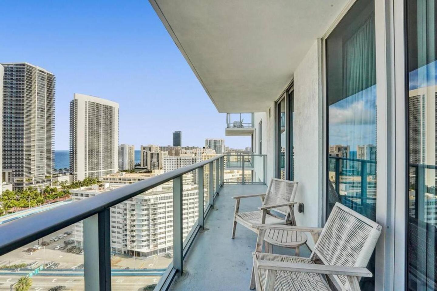 Amazing Apartments At H Beach House ฮอลลีวูด ภายนอก รูปภาพ